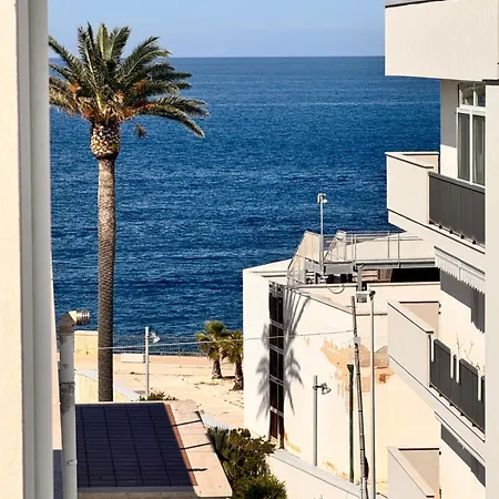 Petali Rosa- Dimora Orizzonte Vista Mare 3*